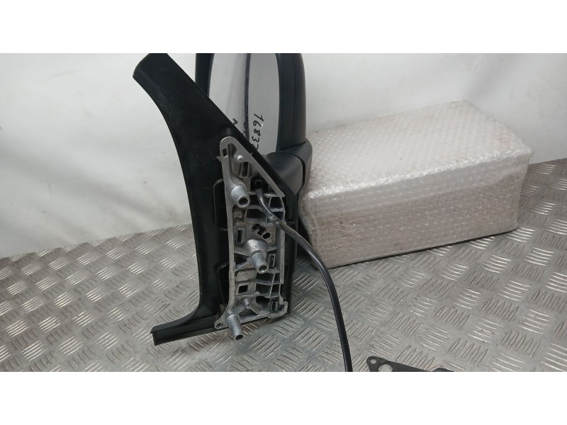 Recambio de retrovisor izquierdo para iveco daily iv furgoneta 35c12 v, 35c12 v/p, 35s12 v, 35s12 v/p referencia OEM IAM 0380040