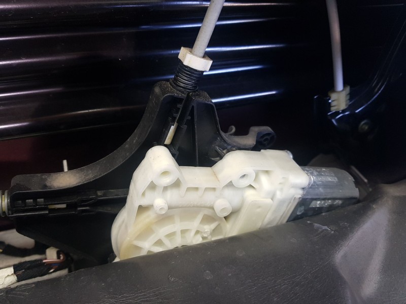 Recambio de elevalunas delantero derecho para bmw i3 (i01) electric referencia OEM IAM 51337352876  