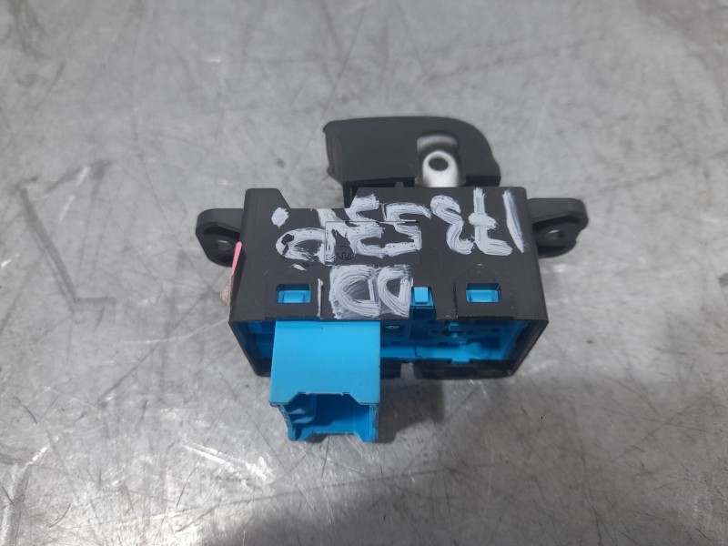 Recambio de mando elevalunas delantero derecho para ssangyong tivoli 1.5 referencia OEM IAM 8585035100LBV  