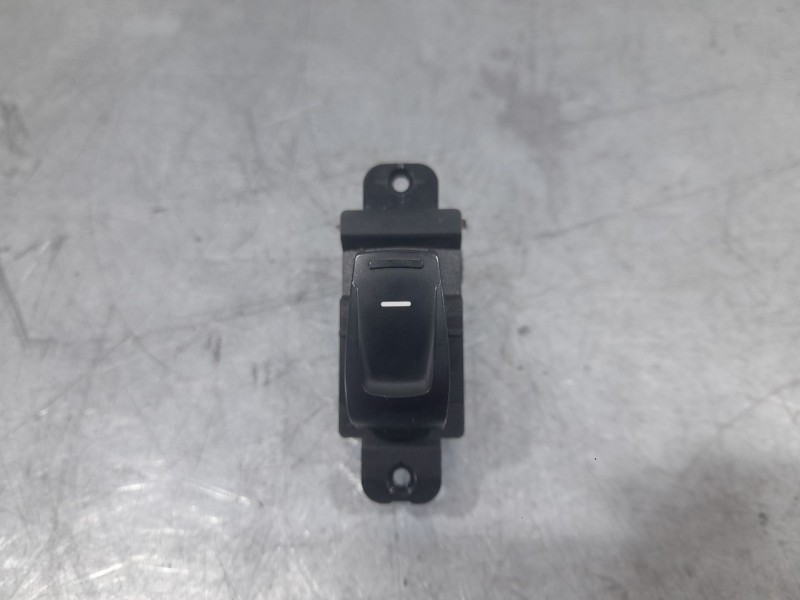 Recambio de mando elevalunas trasero derecho para ssangyong tivoli 1.5 referencia OEM IAM 8585035100LBV  