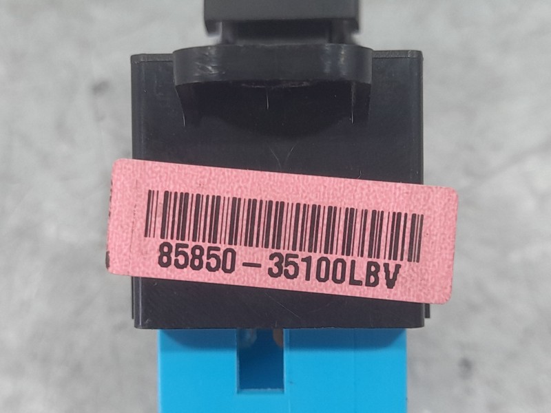 Recambio de mando elevalunas trasero derecho para ssangyong tivoli 1.5 referencia OEM IAM 8585035100LBV  