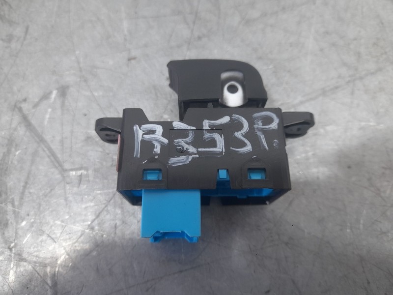 Recambio de mando elevalunas trasero izquierdo para ssangyong tivoli 1.5 referencia OEM IAM 8585035100LBV  