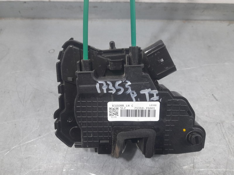 Recambio de cerradura puerta trasera izquierda para ssangyong tivoli 1.5 referencia OEM IAM 7131035001  