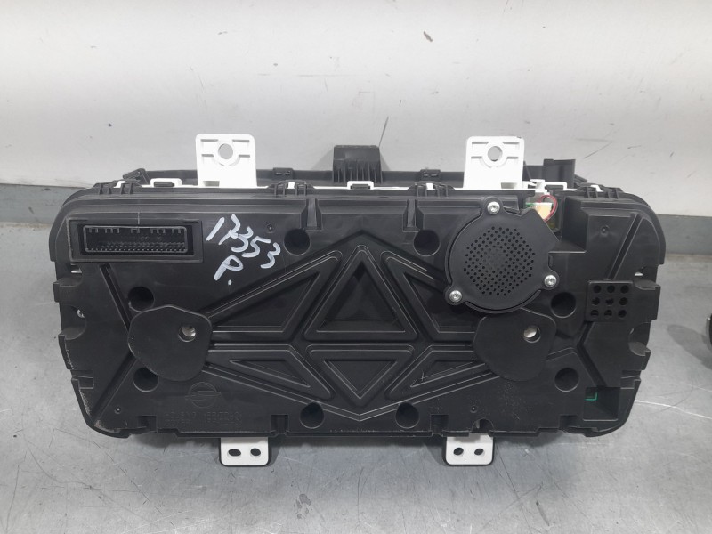 Recambio de cuadro instrumentos para ssangyong tivoli 1.5 referencia OEM IAM 8021035761  