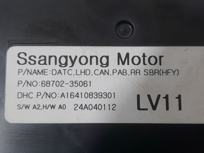 Recambio de mando climatizador para ssangyong tivoli 1.5 referencia OEM IAM 6870235061 DIGITAL 