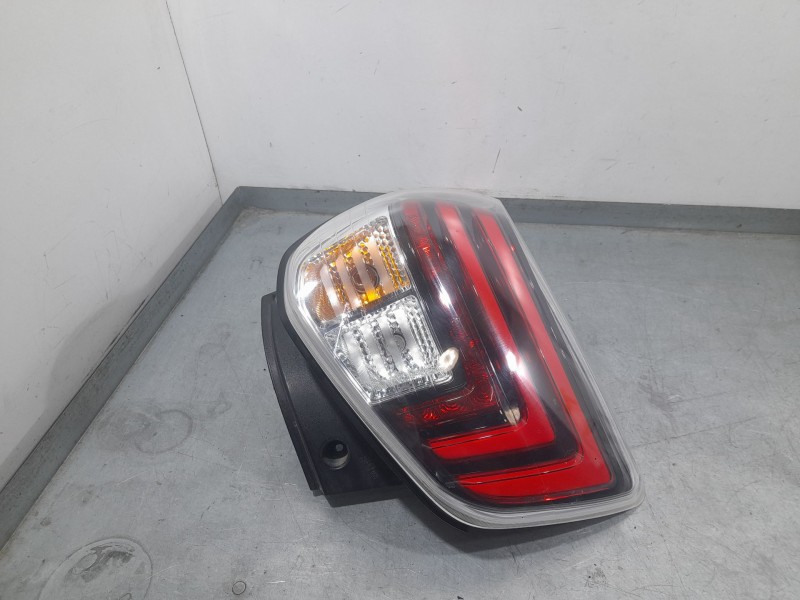 Recambio de piloto trasero derecho para ssangyong tivoli 1.5 referencia OEM IAM 8360235801  