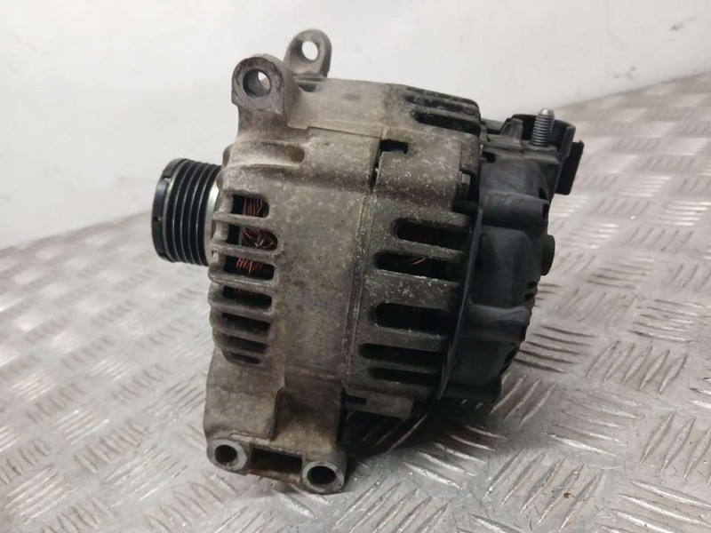 Recambio de alternador para mercedes-benz clase b (w245) 180 cdi (245.207) referencia OEM IAM A6401540302 2543363A VALEO