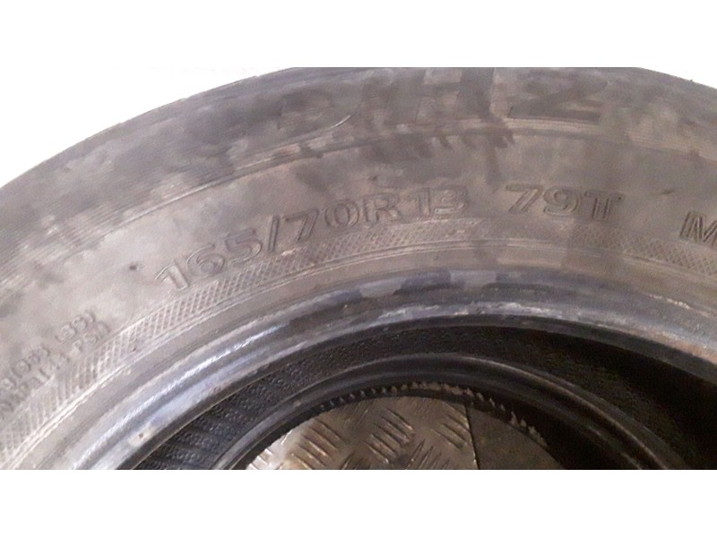 Recambio de neumatico pareja para neumaticos reutilizados - referencia OEM IAM 165701379T DELINTE 165/70/13/79T