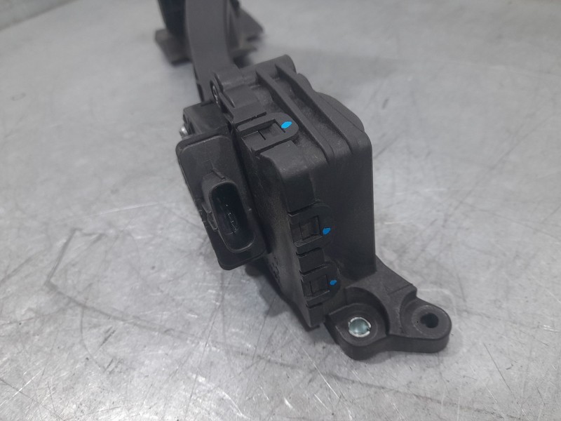 Recambio de potenciometro pedal para ssangyong tivoli 1.5 referencia OEM IAM 2055035700  