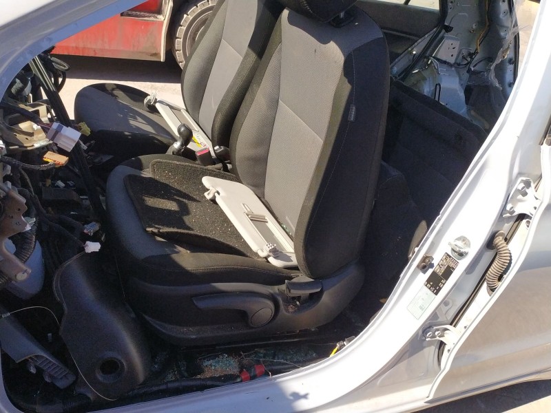 Recambio de asiento delantero izquierdo para hyundai i20 ii (gb, ib) 1.2 referencia OEM IAM   