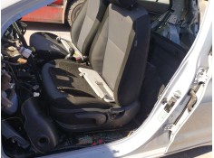 ASIENTO DELANTERO IZQUIERDO 