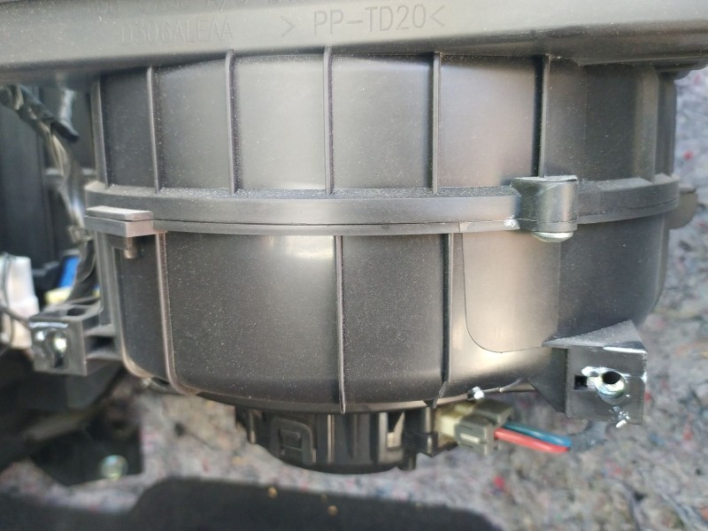 Recambio de motor calefaccion para hyundai i20 ii (gb, ib) 1.2 referencia OEM IAM 97126C8000  