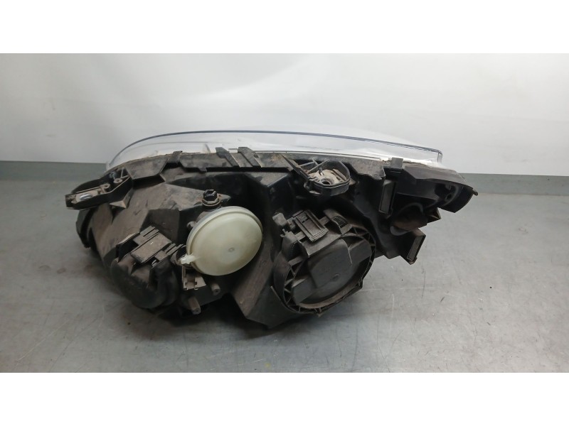Recambio de faro derecho para mercedes-benz clase b sports tourer (w245) b 200 (245.233) referencia OEM IAM A1698207861  