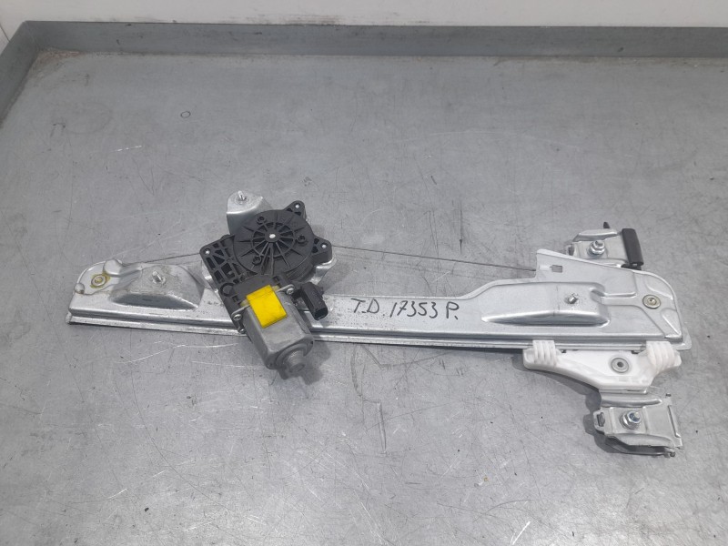 Recambio de elevalunas trasero derecho para ssangyong tivoli 1.5 referencia OEM IAM 98840X10110 001101326389 DYAUTO