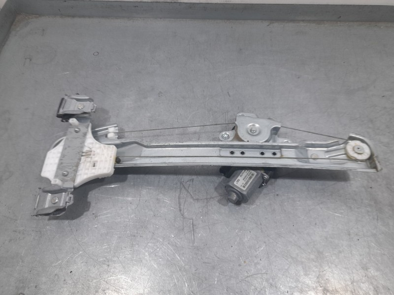 Recambio de elevalunas trasero derecho para ssangyong tivoli 1.5 referencia OEM IAM 98840X10110 001101326389 DYAUTO