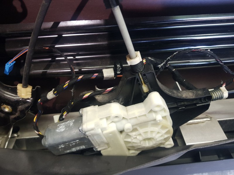 Recambio de elevalunas delantero izquierdo para bmw i3 (i01) electric referencia OEM IAM 51337352875  