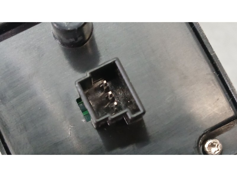 Recambio de mando elevalunas delantero izquierdo para mercedes-benz clase b sports tourer (w245) b 200 (245.233) referencia OEM 