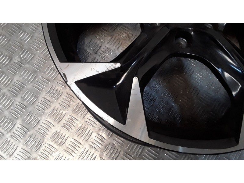 Recambio de juego llantas aluminio para cupra formentor (km7, kmp) 2.0 tsi 4drive referencia OEM IAM 8X19 5 TORN ET40 ROZADAS AL