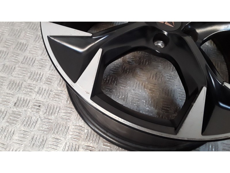 Recambio de juego llantas aluminio para cupra formentor (km7, kmp) 2.0 tsi 4drive referencia OEM IAM 8X19 5 TORN ET40 ROZADAS AL