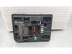 CAJA RELES / FUSIBLES 284B61704R 