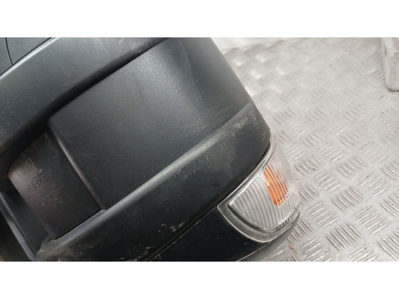Recambio de retrovisor izquierdo para iveco daily iv furgoneta 35c12 v, 35c12 v/p, 35s12 v, 35s12 v/p referencia OEM IAM 0380040