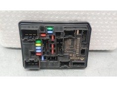 CAJA RELES / FUSIBLES 284B61704R 