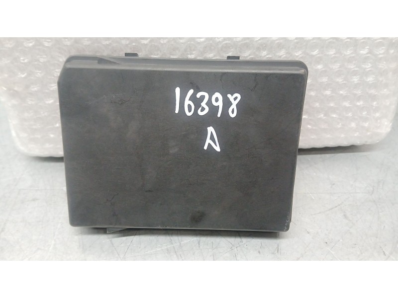Recambio de caja reles / fusibles para renault clio v zen referencia OEM IAM   