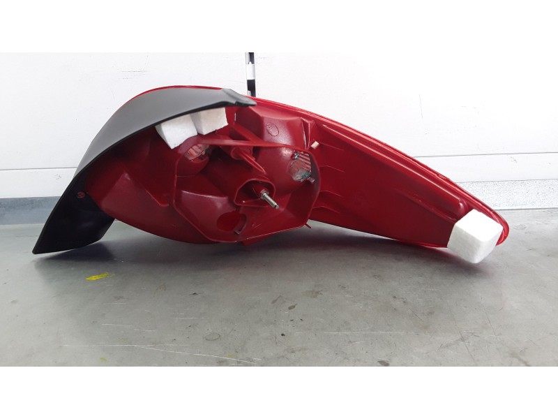 Recambio de piloto trasero izquierdo para peugeot 206 hatchback (2a/c) 1.6 8v referencia OEM IAM   