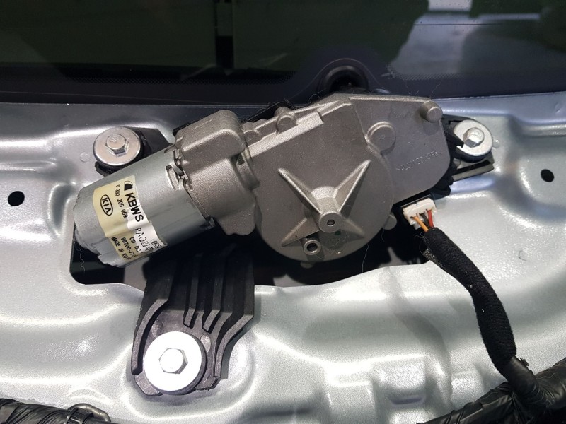 Recambio de motor limpia trasero para kia ceed (cd) 1.0 t-gdi referencia OEM IAM 98700J7000  