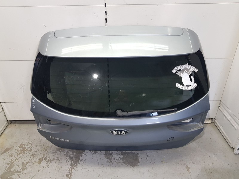 Recambio de porton trasero para kia ceed (cd) 1.0 t-gdi referencia OEM IAM 73700J7000  