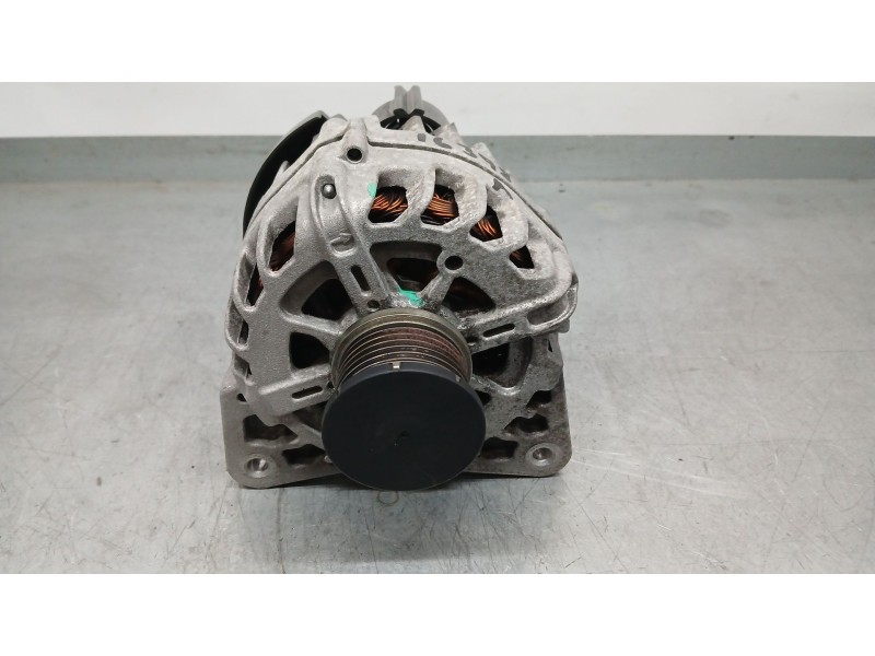 Recambio de alternador para renault clio v zen referencia OEM IAM 231008040R VALEO NRG9S012