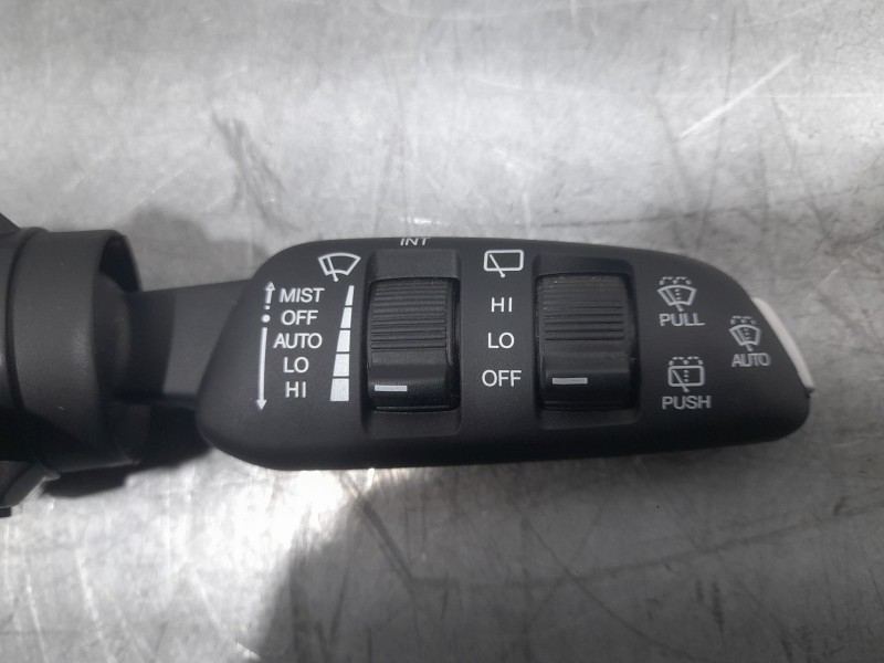 Recambio de mando limpia para ssangyong tivoli 1.5 referencia OEM IAM 8591035300  