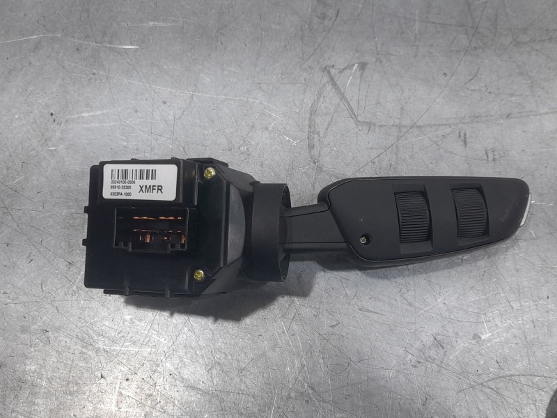 Recambio de mando limpia para ssangyong tivoli 1.5 referencia OEM IAM 8591035300  