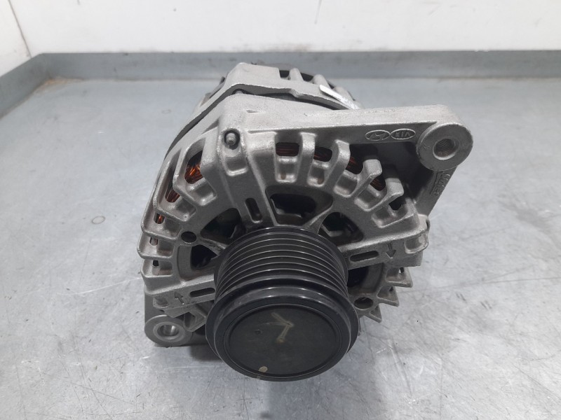 Recambio de alternador para hyundai i20 ii (gb, ib) 1.2 referencia OEM IAM 3730003365 2713331 VALEO