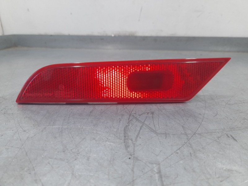 Recambio de piloto trasero izquierdo paragolpes para ssangyong tivoli 1.5 referencia OEM IAM 8390135900  