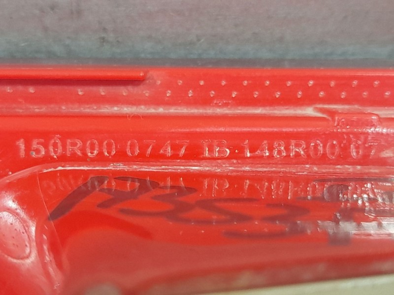 Recambio de piloto trasero izquierdo paragolpes para ssangyong tivoli 1.5 referencia OEM IAM 8390135900  