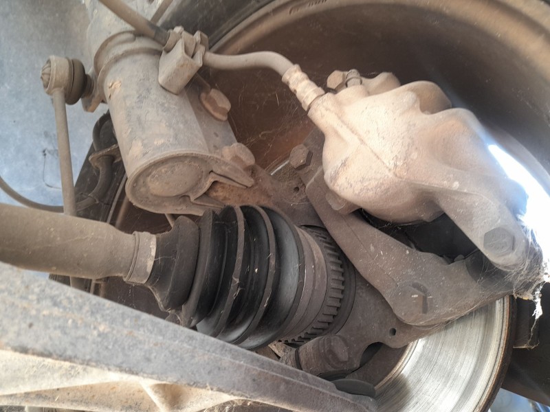 Recambio de mangueta delantera izquierda para renault scénic i monospace (ja0/1_, fa0_) 1.9 dci rx4 referencia OEM IAM 770043703