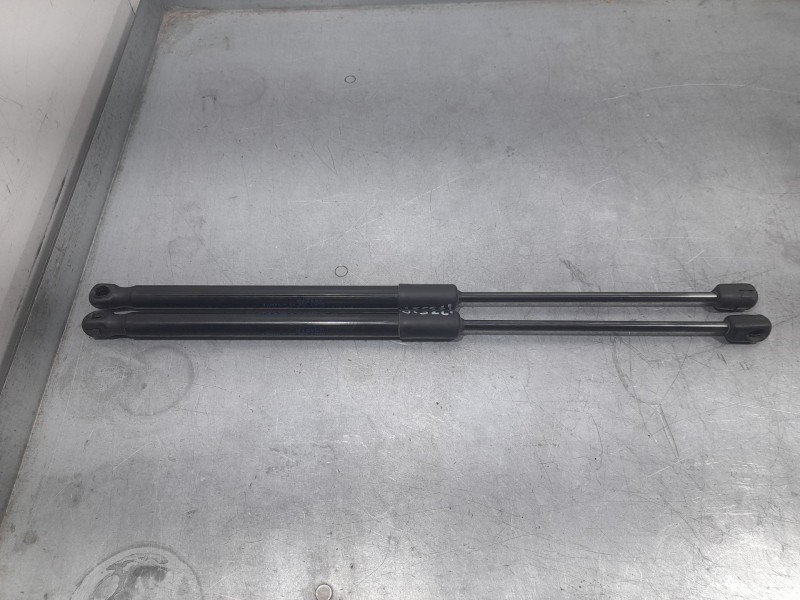 Recambio de amortiguadores maletero / porton para ssangyong tivoli 1.5 referencia OEM IAM 7145035200  