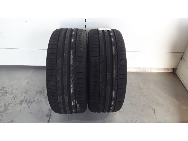 Recambio de neumatico pareja para neumaticos nuevos - referencia OEM IAM 225401892Y TRACMAX 225/40/18/92Y
