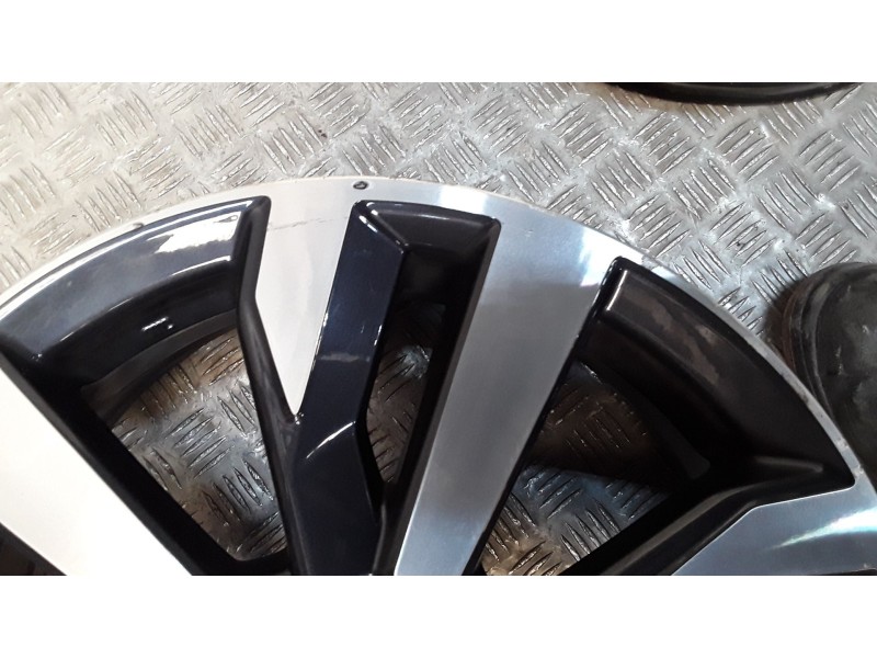 Recambio de juego llantas aluminio para nissan micra v (k14) 1.0 ig-t 100 referencia OEM IAM 6.5X17 4 TORN ET50 ROZADAS ALUMINIO