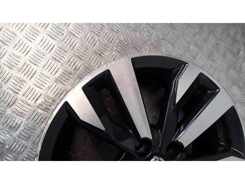 Recambio de juego llantas aluminio para nissan micra v (k14) 1.0 ig-t 100 referencia OEM IAM 6.5X17 4 TORN ET50 ROZADAS ALUMINIO