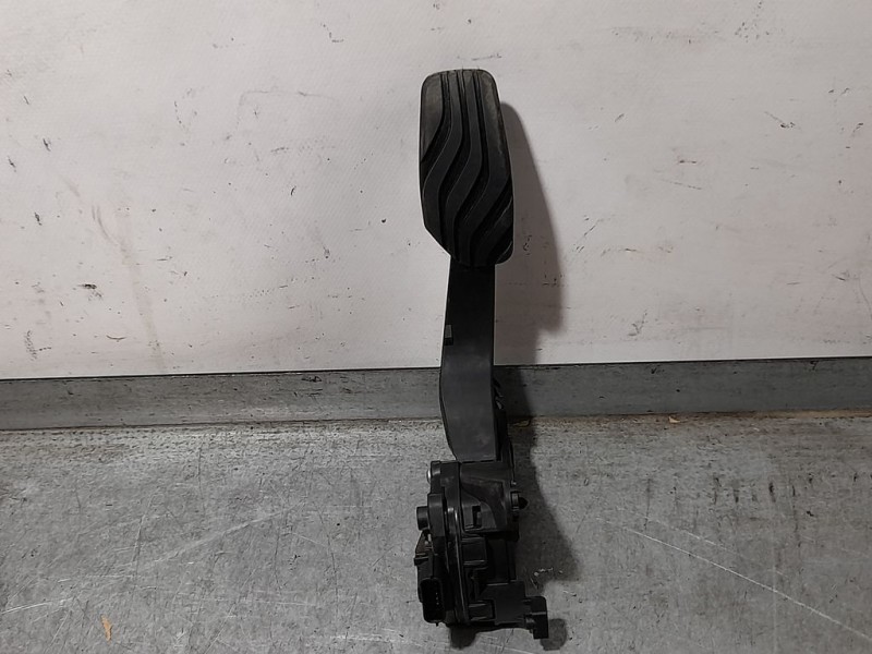 Recambio de pedal acelerador para dacia duster ii essential referencia OEM IAM 180108467R  
