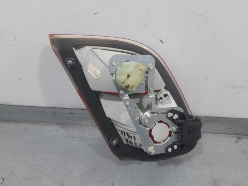 Recambio de piloto trasero derecho interior para mercedes-benz clk (c208) clk 200 kompressor (208.345) referencia OEM IAM A20882