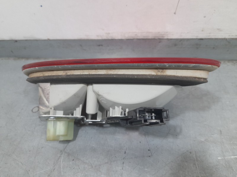 Recambio de piloto trasero derecho interior para mercedes-benz clk (c208) clk 200 kompressor (208.345) referencia OEM IAM A20882