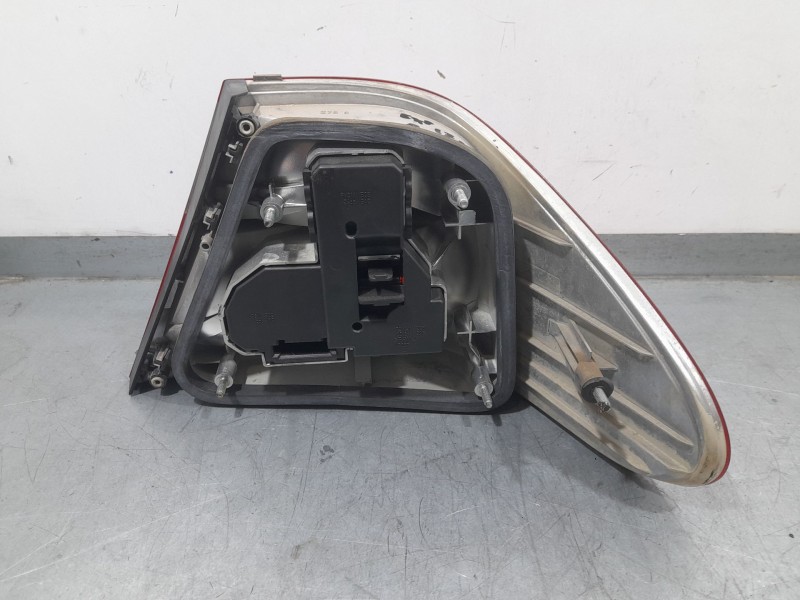 Recambio de piloto trasero izquierdo exterior para mercedes-benz clk (c208) clk 200 kompressor (208.345) referencia OEM IAM A208