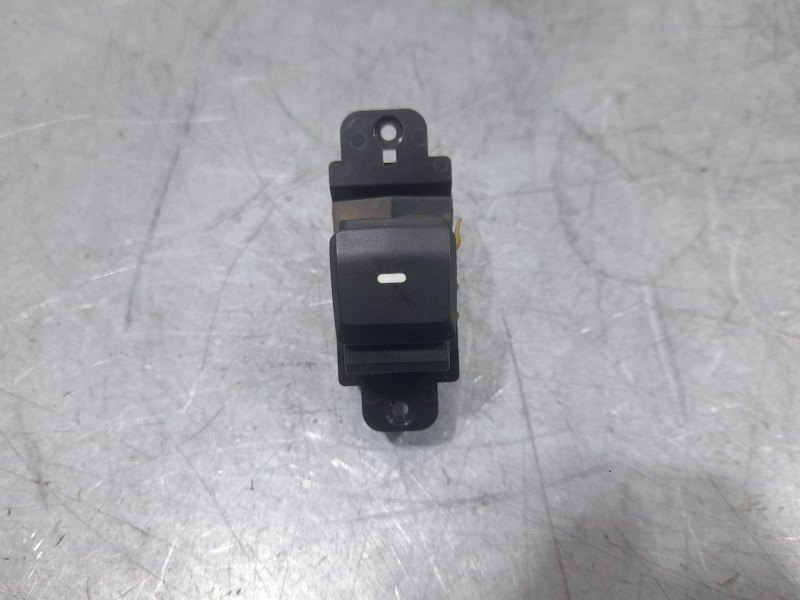 Recambio de mando elevalunas delantero derecho para hyundai i20 ii (gb, ib) 1.2 referencia OEM IAM 93580C8000  