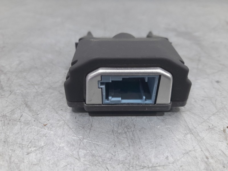 Recambio de camara para peugeot 208 ii (ub_, up_, uw_, uj_) 1.2 puretech 100 referencia OEM IAM 9883187180 96947P01PAG TRW