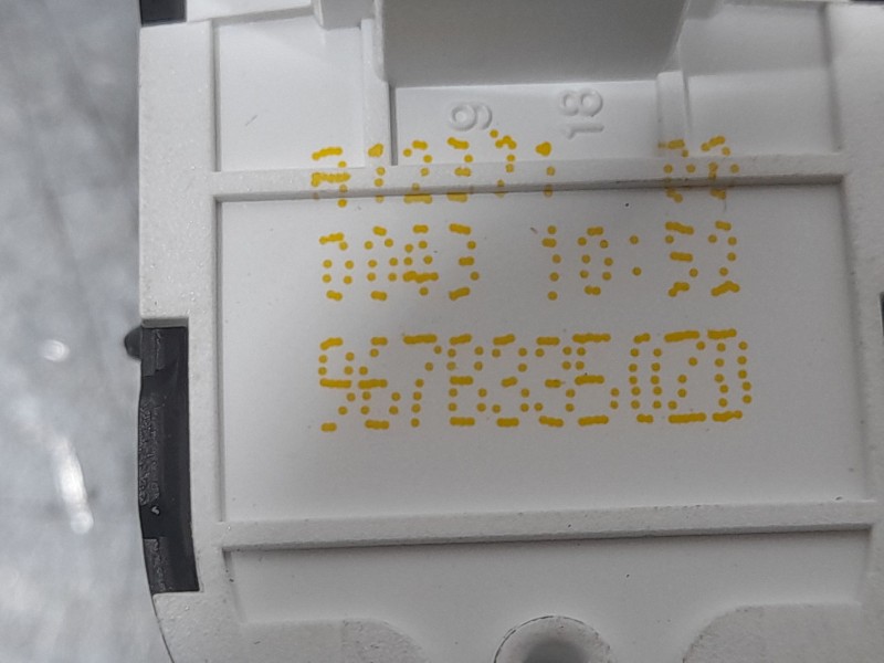 Recambio de mando elevalunas delantero izquierdo para peugeot 208 ii (ub_, up_, uw_, uj_) 1.2 puretech 100 referencia OEM IAM 96