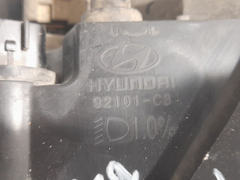 Recambio de faro izquierdo para hyundai i20 ii (gb, ib) 1.2 referencia OEM IAM 92101C8000 U009GBLX MAKO