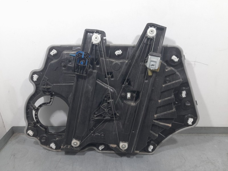 Recambio de elevalunas delantero izquierdo para ford fiesta vii (hj, hf) 1.5 tdci referencia OEM IAM C56809104  